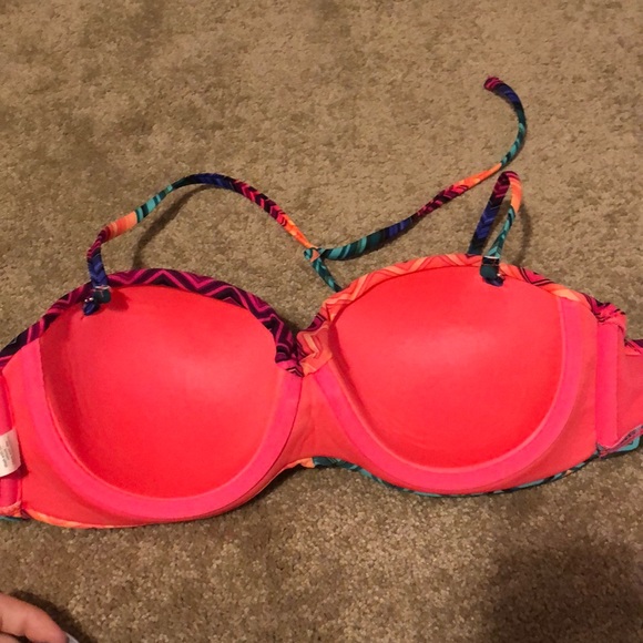 Bathing suit top. - Picture 2 of 2